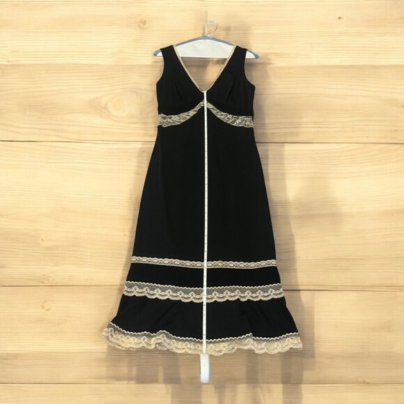 SOLD Black V-Neck Dress with White Lace Trim | Express | Size 7/8 M - Picture 5 of 6